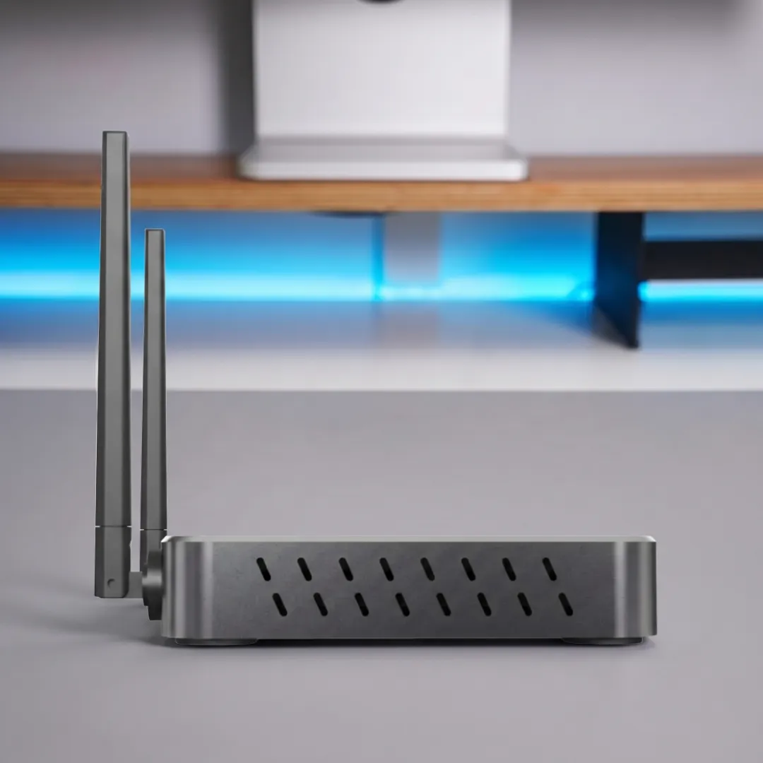 superbox-s7-ultra-side-view-dual-antenna