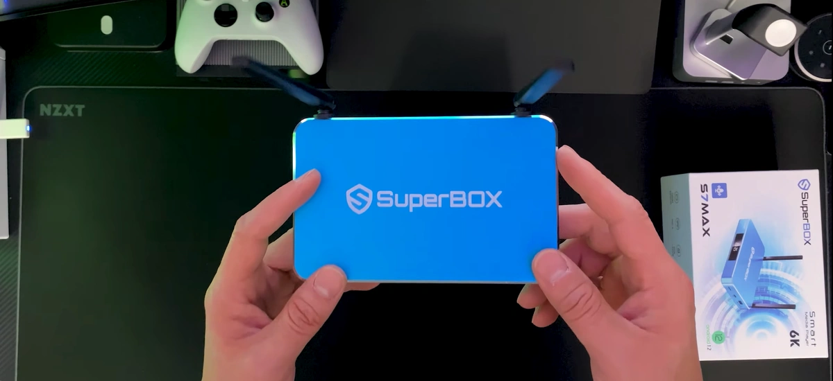 How does a SuperBox TV box work