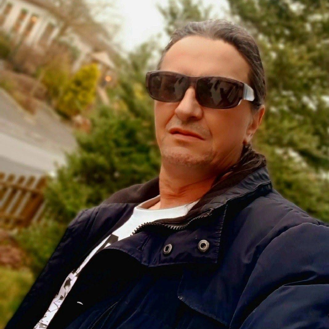 Jesse Bruce – Founder and CEO of SuperBoxS8